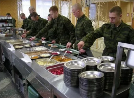 Начальник продовольственной службы провел экскурсию по армейской кухне